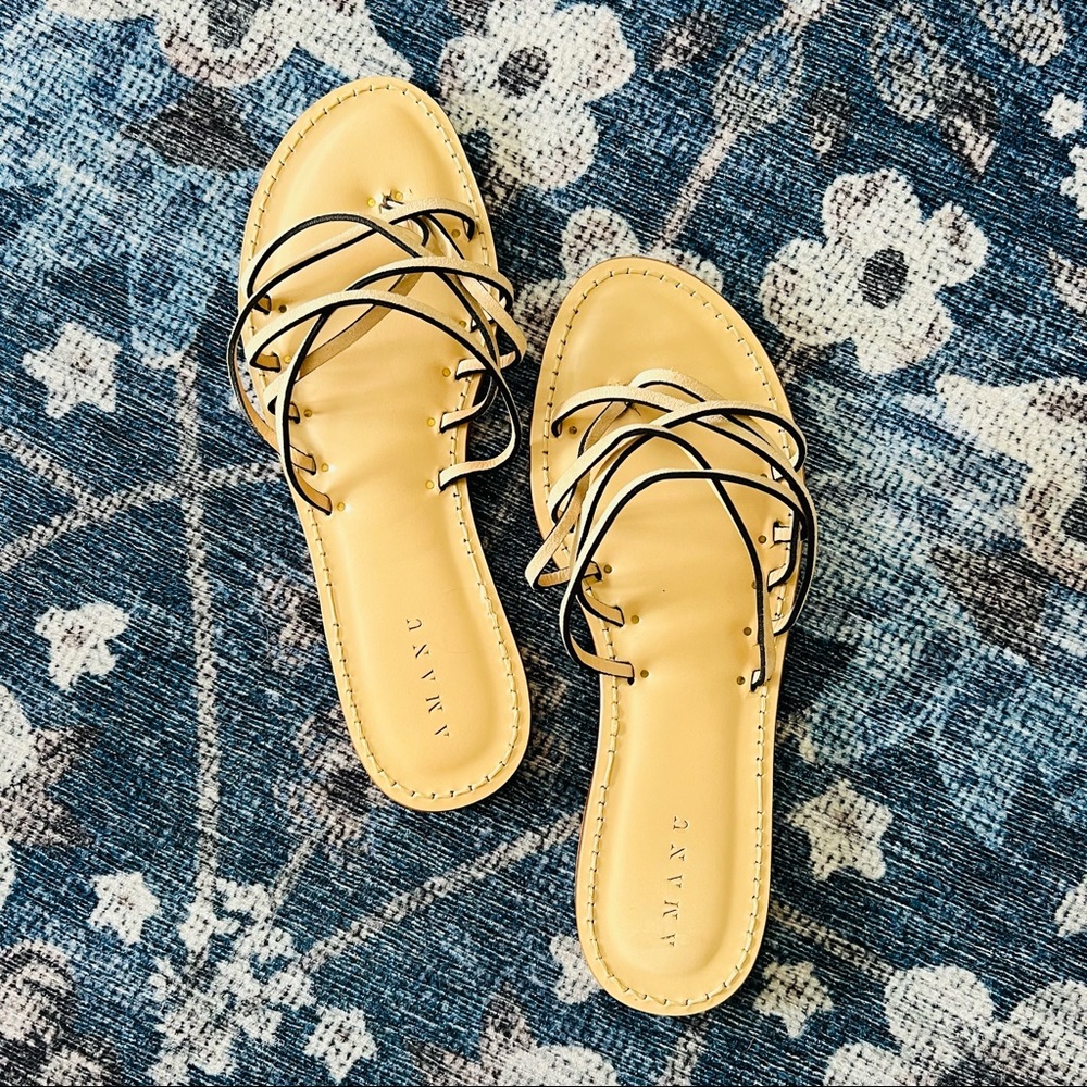 Amanu • strappy slip-on sandals • size 10‎